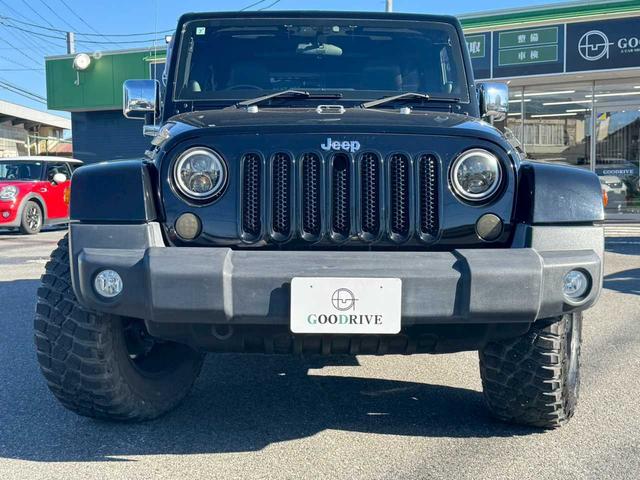 ジープ・ラングラーアンリミテッド ７０ｔｈアニバーサリーエディション　社外ナビ　フルセグＴＶ　バックモニター　ＥＴＣ　社外１８インチＡＷ　ブロックタイヤ（2枚目）