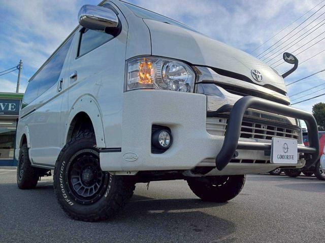 ハイエースバン スーパーＧＬ　ダークプライム　福祉車車椅子仕様　オーバーフェンダー　リフトアップ　ブルバー（6枚目）