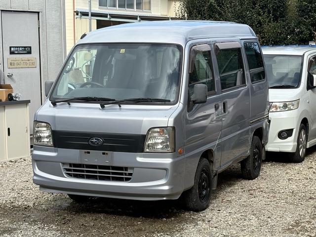 サンバーバン トランスポーター　キーレスキー、集中ロック、タイベル交換済、プライバシーガラス（3枚目）