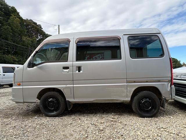 サンバーバン トランスポーター　キーレスキー、集中ロック、タイベル交換済、プライバシーガラス（5枚目）