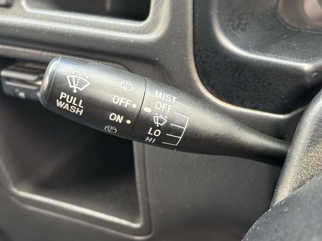 サンバーバン トランスポーター　キーレスキー、集中ロック、タイベル交換済、プライバシーガラス（49枚目）