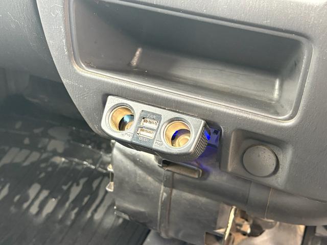 サンバーバン トランスポーター　キーレスキー、集中ロック、タイベル交換済、プライバシーガラス（52枚目）