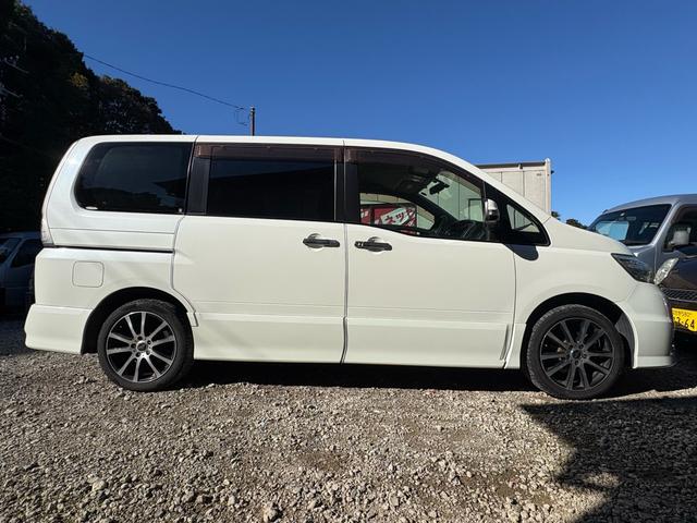 セレナ ハイウェイスター　スマートキー、ナビ、テレビ、ＥＴＣ、両側電動（11枚目）