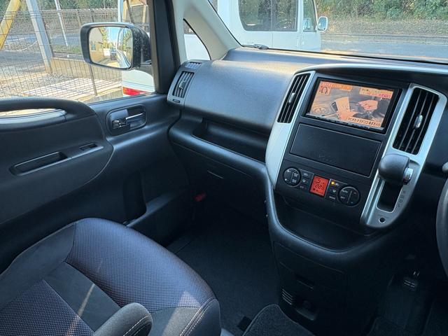 セレナ ハイウェイスター　スマートキー、ナビ、テレビ、ＥＴＣ、両側電動（49枚目）