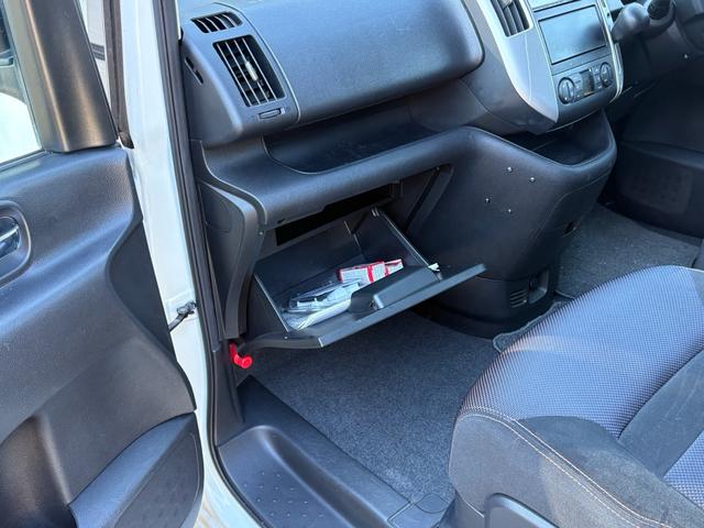 セレナ ハイウェイスター　スマートキー、ナビ、テレビ、ＥＴＣ、両側電動（63枚目）