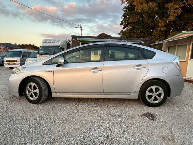 プリウス Ｓ　３０プリウス後期　ナビ　ドラレコ　ＥＴＣ　地デジ（6枚目）