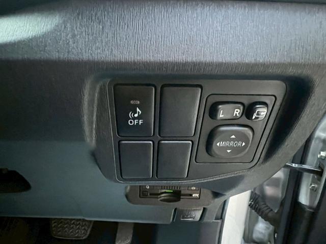 プリウス Ｓ　３０プリウス後期　ナビ　ドラレコ　ＥＴＣ　地デジ（23枚目）