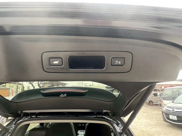 ZR-V e:HEV Z Honda SNSHING 後退出庫サポート マルチビューカメラシステム BOSEプレミアムサウンドシステム アダプティブドライビングビーム ハンズフリーアクセス 18インチアルミホイール(23枚目)