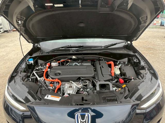 ZR-V e:HEV Z Honda SNSHING 後退出庫サポート マルチビューカメラシステム BOSEプレミアムサウンドシステム アダプティブドライビングビーム ハンズフリーアクセス 18インチアルミホイール(27枚目)