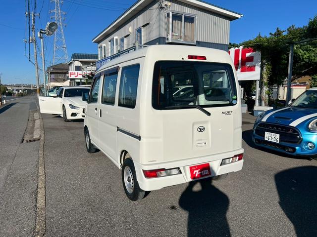 ハイゼットカーゴ スペシャルクリーンＳＡＩＩＩ　車検２年付き・走行距離８，０００キロ台・スマートアシストＩＩＩ・純正オーディオ・エアコン・パワーステアリング・エアバッグ（4枚目）