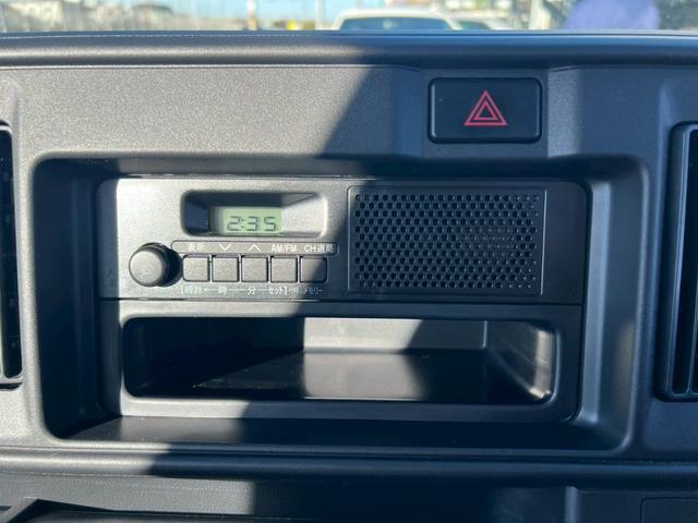 ハイゼットカーゴ スペシャルクリーンＳＡＩＩＩ　車検２年付き・走行距離８，０００キロ台・スマートアシストＩＩＩ・純正オーディオ・エアコン・パワーステアリング・エアバッグ（11枚目）