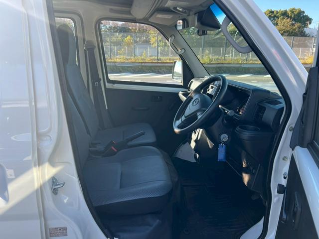 ハイゼットカーゴ スペシャルクリーンＳＡＩＩＩ　車検２年付き・走行距離８，０００キロ台・スマートアシストＩＩＩ・純正オーディオ・エアコン・パワーステアリング・エアバッグ（17枚目）