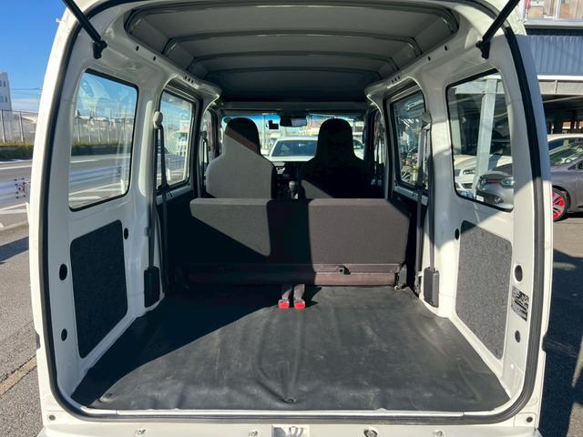 ハイゼットカーゴ スペシャルクリーンＳＡＩＩＩ　車検２年付き・走行距離８，０００キロ台・スマートアシストＩＩＩ・純正オーディオ・エアコン・パワーステアリング・エアバッグ（19枚目）