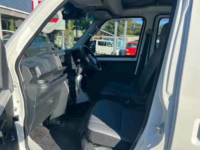 ハイゼットカーゴ スペシャルクリーンＳＡＩＩＩ　車検２年付き・走行距離８，０００キロ台・スマートアシストＩＩＩ・純正オーディオ・エアコン・パワーステアリング・エアバッグ（23枚目）