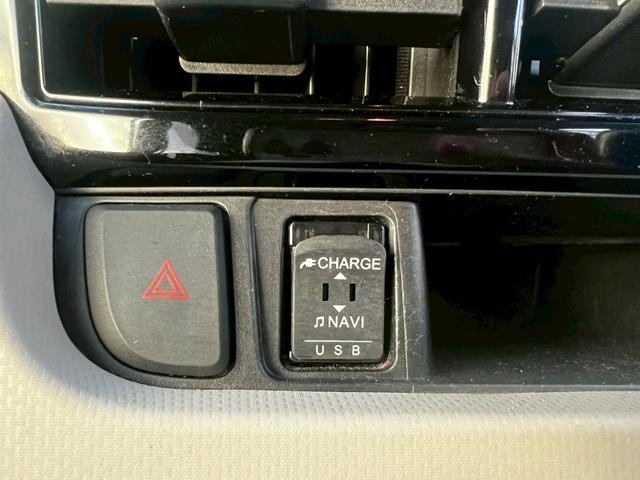 ムーヴ Xリミテッド SAIII 車検R8年2月/純正ナビ/フルセグ/バックモニター/ドラレコ/ETC/シートヒーター/ブレーキアシスト/オートマチックハイビーム/オートライト/プッシュスタート/オートエアコン!!(30枚目)