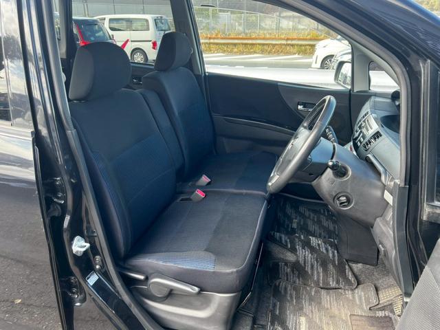 ムーヴ カスタム　Ｘリミテッド　車検令和８年１０月／純正オーディオ／ＥＴＣ／オーバーヘッドコンソール／ＨＩＤヘッドライト／オートエアコン／純正アルミホイール／フォグ／アクセサリーソケット／電動格納ミラー／シートリフター／スマートキー（12枚目）