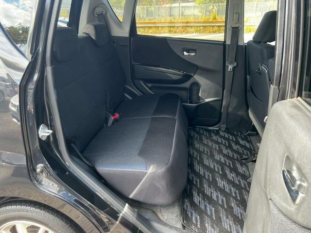 ムーヴ カスタム　Ｘリミテッド　車検令和８年１０月／純正オーディオ／ＥＴＣ／オーバーヘッドコンソール／ＨＩＤヘッドライト／オートエアコン／純正アルミホイール／フォグ／アクセサリーソケット／電動格納ミラー／シートリフター／スマートキー（14枚目）