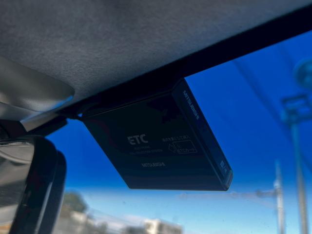 ムーヴ カスタム　Ｘリミテッド　車検令和８年１０月／純正オーディオ／ＥＴＣ／オーバーヘッドコンソール／ＨＩＤヘッドライト／オートエアコン／純正アルミホイール／フォグ／アクセサリーソケット／電動格納ミラー／シートリフター／スマートキー（21枚目）