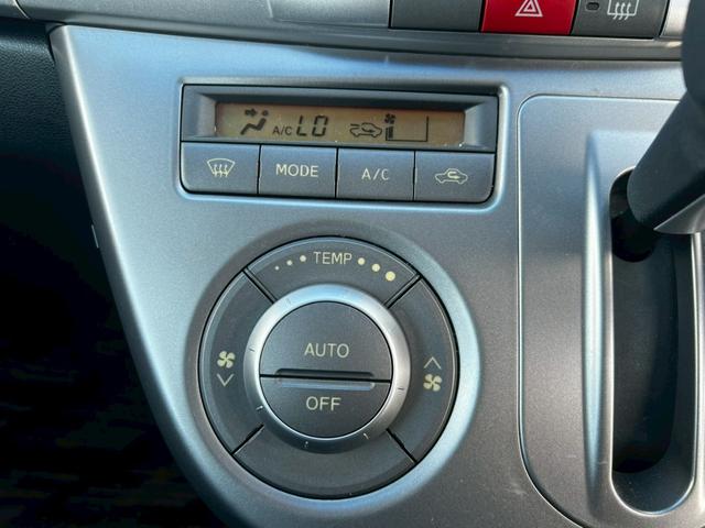 ムーヴ カスタム　Ｘリミテッド　車検令和８年１０月／純正オーディオ／ＥＴＣ／オーバーヘッドコンソール／ＨＩＤヘッドライト／オートエアコン／純正アルミホイール／フォグ／アクセサリーソケット／電動格納ミラー／シートリフター／スマートキー（22枚目）