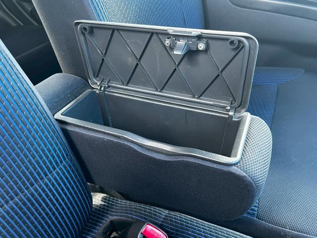 ムーヴ カスタム　Ｘリミテッド　車検令和８年１０月／純正オーディオ／ＥＴＣ／オーバーヘッドコンソール／ＨＩＤヘッドライト／オートエアコン／純正アルミホイール／フォグ／アクセサリーソケット／電動格納ミラー／シートリフター／スマートキー（31枚目）