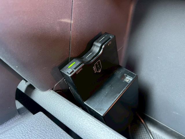 ゴルフトゥーラン ＴＳＩ　ハイライン　車検令和９年８月・純正ナビ・フルセグＴＶ・バックモニター・ＥＴＣ・ＢＬＵＥＴＯＯＴＨ・オートエアコン・キーレス・シートリフター（18枚目）