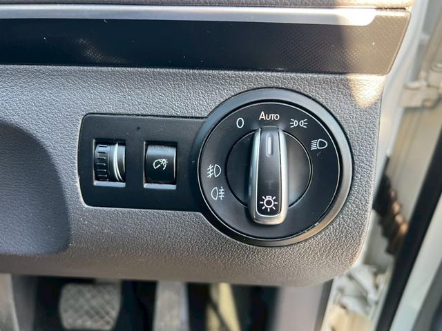 ゴルフトゥーラン ＴＳＩ　ハイライン　車検令和９年８月・純正ナビ・フルセグＴＶ・バックモニター・ＥＴＣ・ＢＬＵＥＴＯＯＴＨ・オートエアコン・キーレス・シートリフター（35枚目）