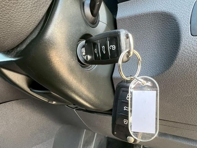 ゴルフトゥーラン ＴＳＩ　ハイライン　車検令和９年８月・純正ナビ・フルセグＴＶ・バックモニター・ＥＴＣ・ＢＬＵＥＴＯＯＴＨ・オートエアコン・キーレス・シートリフター（37枚目）