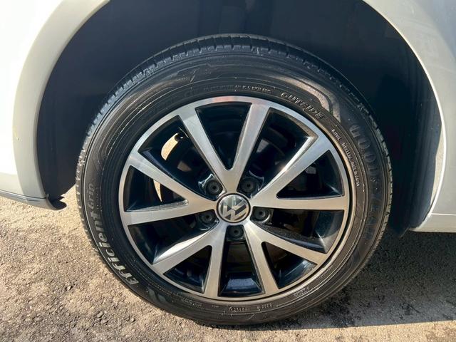 ゴルフトゥーラン ＴＳＩ　ハイライン　車検令和９年８月・純正ナビ・フルセグＴＶ・バックモニター・ＥＴＣ・ＢＬＵＥＴＯＯＴＨ・オートエアコン・キーレス・シートリフター（46枚目）