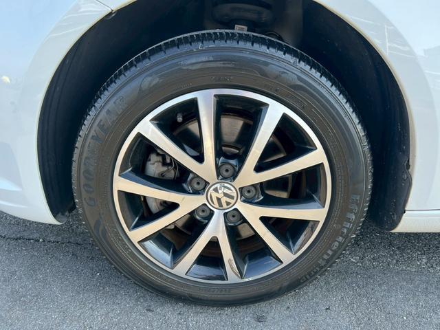 ゴルフトゥーラン ＴＳＩ　ハイライン　車検令和９年８月・純正ナビ・フルセグＴＶ・バックモニター・ＥＴＣ・ＢＬＵＥＴＯＯＴＨ・オートエアコン・キーレス・シートリフター（47枚目）