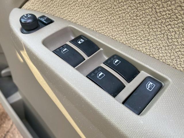 ムーヴ L 車検2年付き/オートエアコン/電格ミラー/ヘッドライトレベライザー/CD/純正オーディオ/シュガーソケット/キーレスエントリー!!(21枚目)