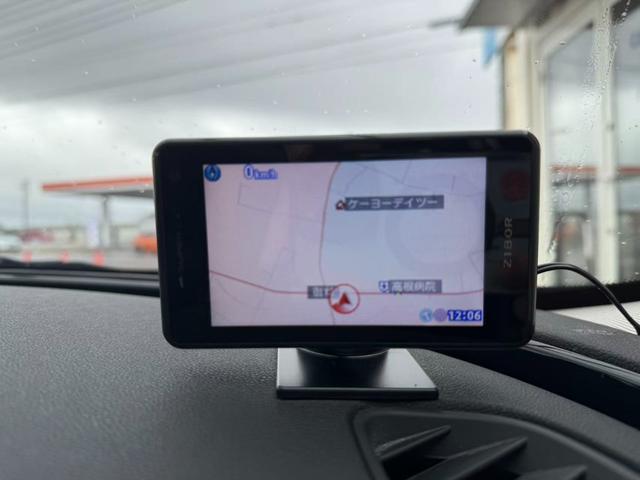 ＭＩＮＩ クーパーＤ　クラブマン　アイドリングＳＴＯＰ　パワステ　Ｂｌｕｅｔｏｏｔｈ対応　エアコン　パワーウィンド　助手席エアバッグ　運転席エアバッグ　ＡＢＳ　ナビ　ＨＤＤナビゲーション　ＵＳＢポート（19枚目）