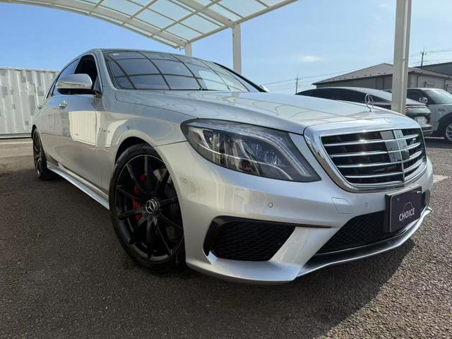 Ｓクラス Ｓ６３　ロング　Ｓ６３　ロング（５名）　ヒーター　全周囲カメラ　サンルーフ　ＬＥＤライト　ナビ　禁煙　アイドリングストップ　オートクルーズコントロール　クリアランスソナー　スマートキー　バックカメラ　パワーシート（3枚目）