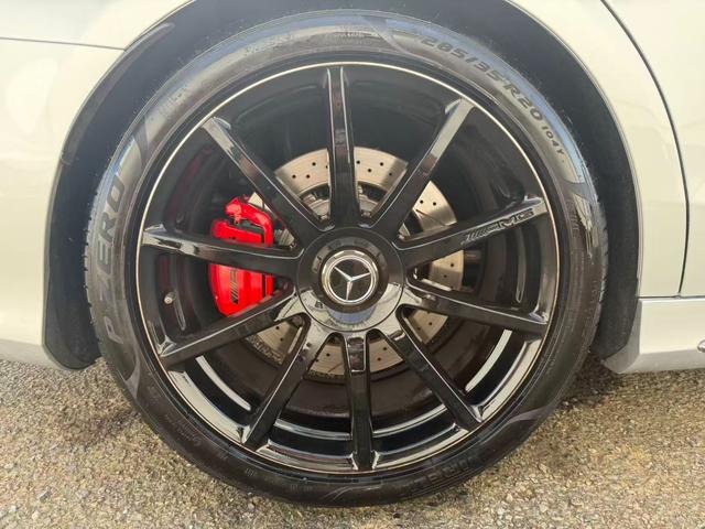 Ｓクラス Ｓ６３　ロング　Ｓ６３　ロング（５名）　ヒーター　全周囲カメラ　サンルーフ　ＬＥＤライト　ナビ　禁煙　アイドリングストップ　オートクルーズコントロール　クリアランスソナー　スマートキー　バックカメラ　パワーシート（10枚目）