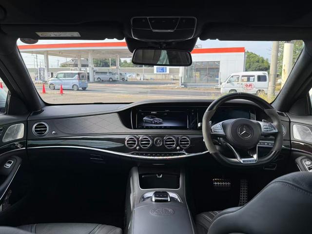 Ｓクラス Ｓ６３　ロング　Ｓ６３　ロング（５名）　ヒーター　全周囲カメラ　サンルーフ　ＬＥＤライト　ナビ　禁煙　アイドリングストップ　オートクルーズコントロール　クリアランスソナー　スマートキー　バックカメラ　パワーシート（12枚目）