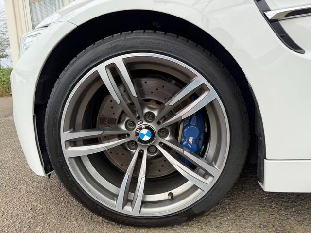 M4 M4クーペ M4クーペ(4名) 電動シート パーキングアシスト Bluetooth接続 ナビ HDDナビ レザーシート オートライト エアコン(17枚目)