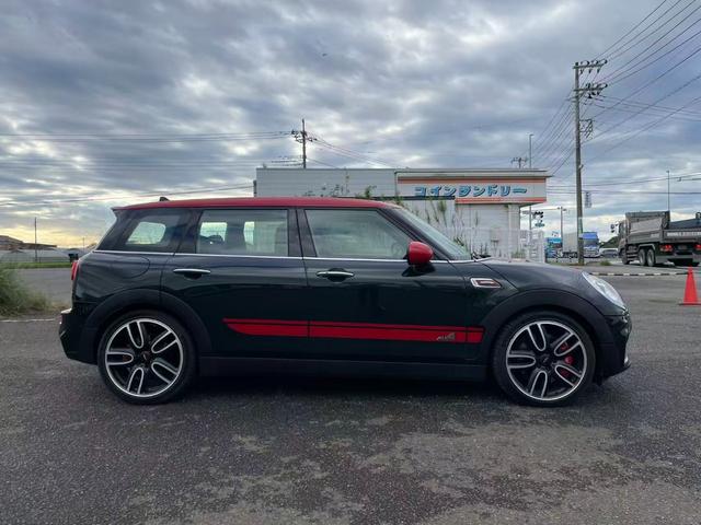 MINI ジョンクーパーワークス クラブマン LEDヘッドランプ パーキングアシスト HDDナビ USB接続 レザーシート ETC 4WD ナビ アクティブクルーズ オートエアコン バックモニター ブルートゥース(4枚目)