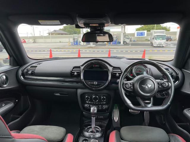 MINI ジョンクーパーワークス クラブマン LEDヘッドランプ パーキングアシスト HDDナビ USB接続 レザーシート ETC 4WD ナビ アクティブクルーズ オートエアコン バックモニター ブルートゥース(8枚目)