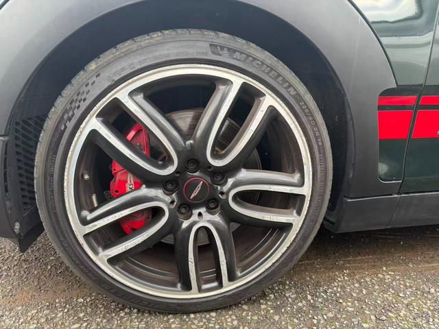 MINI ジョンクーパーワークス クラブマン LEDヘッドランプ パーキングアシスト HDDナビ USB接続 レザーシート ETC 4WD ナビ アクティブクルーズ オートエアコン バックモニター ブルートゥース(22枚目)