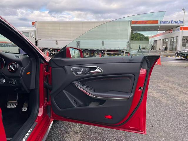 ＣＬＡクラス ＣＬＡ４５　４マチック　ＣＬＡ４５　４マチック（５名）　Ｐアシスト　オートハイビーム　レザーシート　電動シート　４ＷＤ　ナビ　オートライト　オートエアコン　クルコン　Ｂｌｕｅｔｏｏｔｈオーディオ（17枚目）