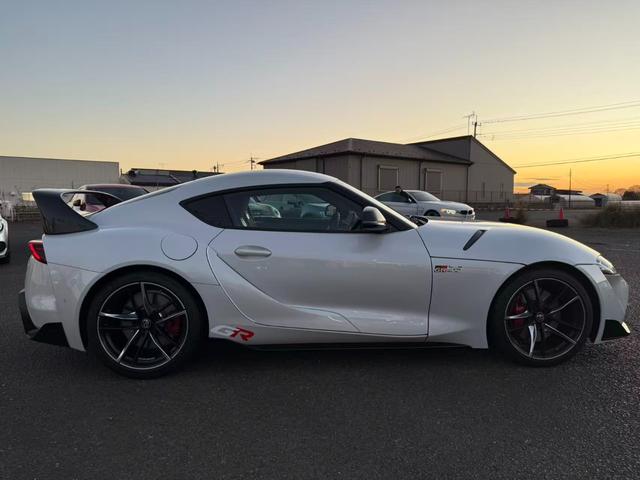 �������O�����\�����Ȃ��Y��ŁA���͂قƂ�ǌ�������܂���A�V�ԕ��сB�����グ��ꂽ�������d�オ��ł��B���E�߂̈��ƂȂ�܂��B