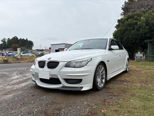 5シリーズ 530i(3枚目)