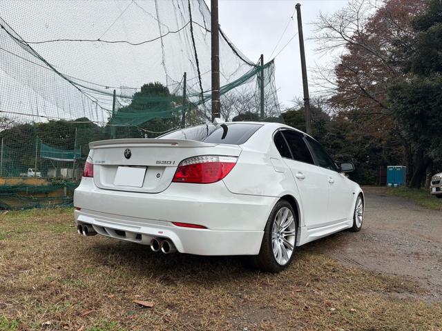 5シリーズ 530i(4枚目)