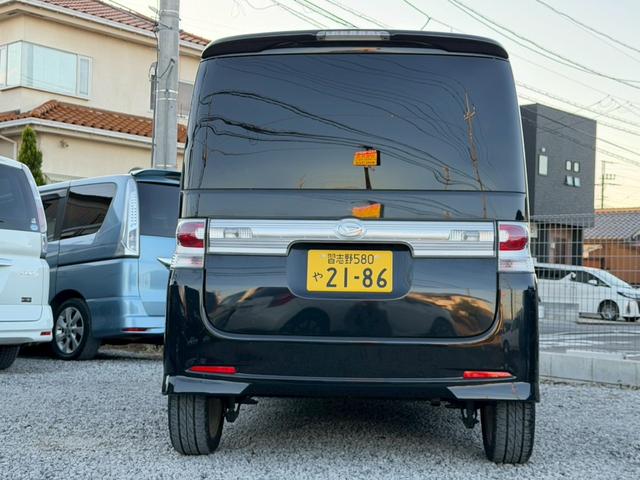 当店では国内販売以外にも海外向け販売も行っているため、車検の切れて移動の出来ないお車や、不動車などの引き取り、買い取りなども行っております。