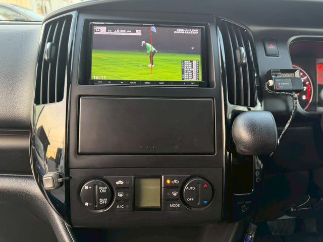 セレナ ハイウェイスター　Ｖエアロセレクション　車検２年付き　インテリジェントキー　キーレスエントリー　助手席エアバッグ　３列　ウォークスルー　盗難防止装置　衝突安全ボディ　フルフラット　ＡＢＳ　パワーウィンド　パワーステアリング（36枚目）