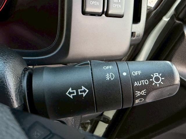 セレナ ハイウェイスター　Ｖエアロセレクション　車検２年付き　インテリジェントキー　キーレスエントリー　助手席エアバッグ　３列　ウォークスルー　盗難防止装置　衝突安全ボディ　フルフラット　ＡＢＳ　パワーウィンド　パワーステアリング（43枚目）