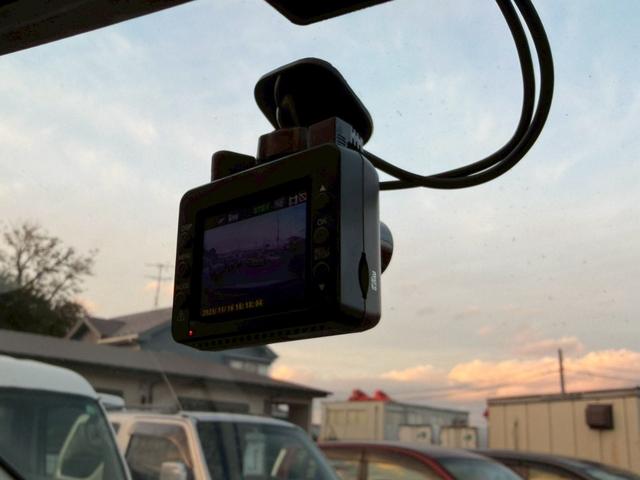 セレナ ハイウェイスター　Ｖエアロセレクション　車検２年付き　インテリジェントキー　キーレスエントリー　助手席エアバッグ　３列　ウォークスルー　盗難防止装置　衝突安全ボディ　フルフラット　ＡＢＳ　パワーウィンド　パワーステアリング（52枚目）