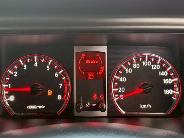 セレナ ハイウェイスター　Ｖエアロセレクション　車検２年付き　インテリジェントキー　キーレスエントリー　助手席エアバッグ　３列　ウォークスルー　盗難防止装置　衝突安全ボディ　フルフラット　ＡＢＳ　パワーウィンド　パワーステアリング（55枚目）