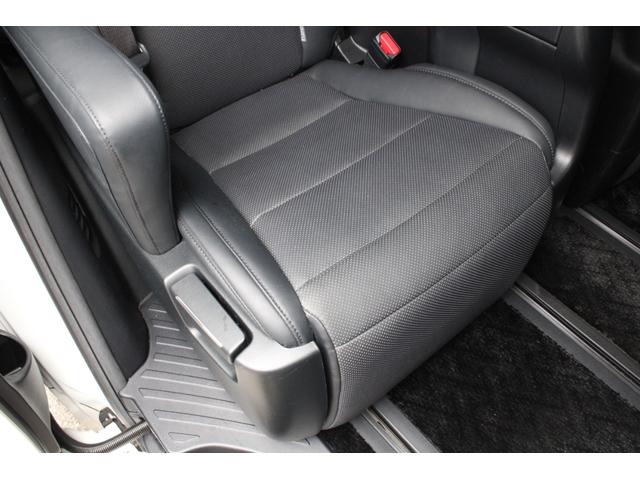 ヴェルファイア ２．５Ｚ　Ｇエディション　１オーナー　トヨタセーフティセンス　レーダークルーズ　ＪＢＬサウンド　ツインムーンルーフ　９．２型ＳＤナビ　フルセグ　１２．１型Ｆダウンモニター　ＥＴＣ　パワーＢドア　３眼ＬＥＤヘッドライト　２年保証（44枚目）