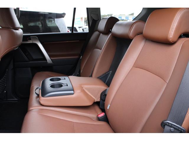 ランドクルーザープラド ＴＸ　Ｌパッケージ　７０ｔｈアニバーサリーリミテッド　１オーナー　ビルシュタインショック　トヨタセーフティセンス　レーダークルーズＣ　ムーンルーフ　茶本革　アルパインナビ　フルセグ　ＥＴＣ　Ｂカメラ　デジタルインナーミラー　１８インチＡＷ　２年保証（9枚目）