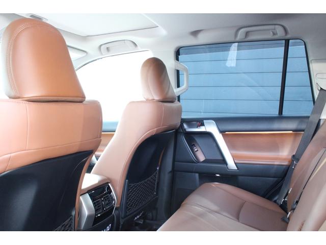 ランドクルーザープラド ＴＸ　Ｌパッケージ　７０ｔｈアニバーサリーリミテッド　１オーナー　トヨタセーフティセンス　レーダークルーズＣ　茶本革電動シート　ムーンルーフ　９型ＳＤナビ　フルセグ　ＥＴＣ２．０　Ｂカメラ　ＬＥＤヘッドライト　ＬＥＤフォグ　社外１７インチＡＷ　２年保証（24枚目）